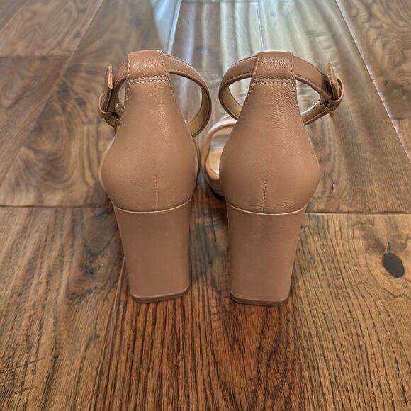 Naturalizer Joy Sandals. Nude. Sz 6.5M - Picture 4 of 5